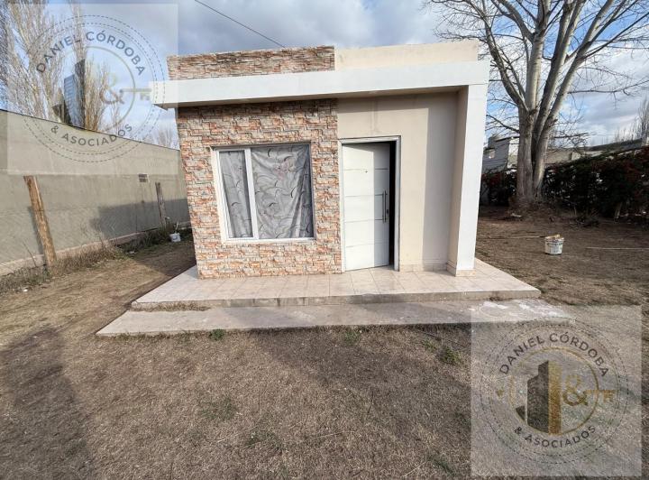 Casa · 80m² · 3 Ambientes · 2 Cocheras