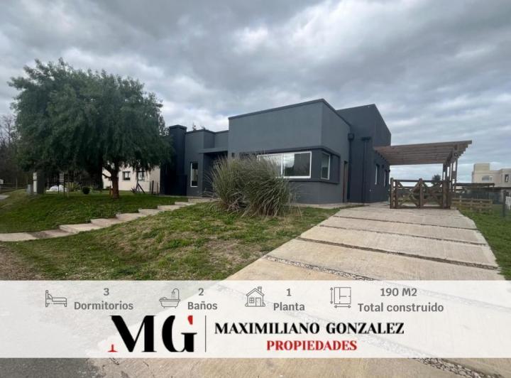 Casa · 170m² · 6 Ambientes · 3 Cocheras