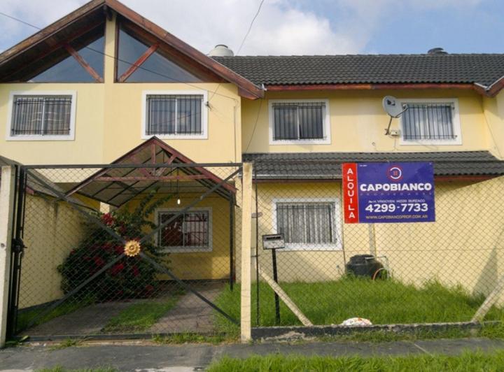 Casa · 80m² · 3 Ambientes · 1 Cochera