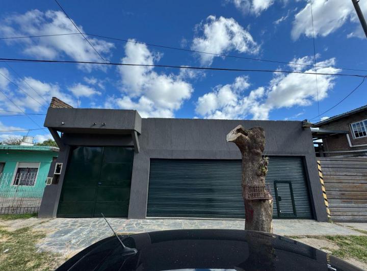 Casa · 140m² · 3 Ambientes · 1 Cochera