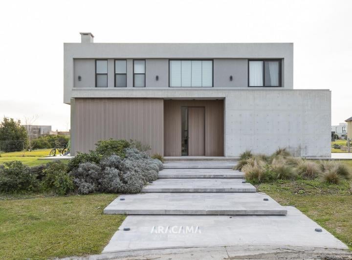 Casa · 197m² · 5 Ambientes · 3 Cocheras