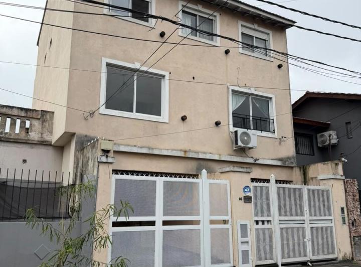 Casa · 165m² · 5 Ambientes · 1 Cochera