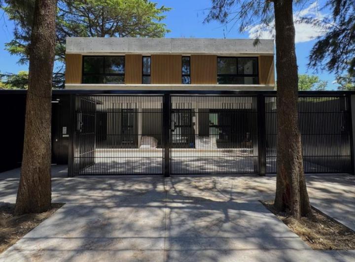 Casa · 87m² · 3 Ambientes · 1 Cochera
