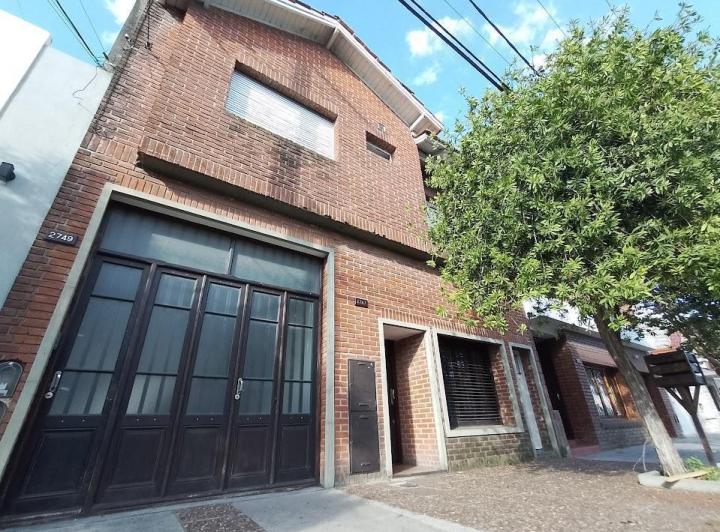 Casa · 300m² · 6 Ambientes · 6 Cocheras