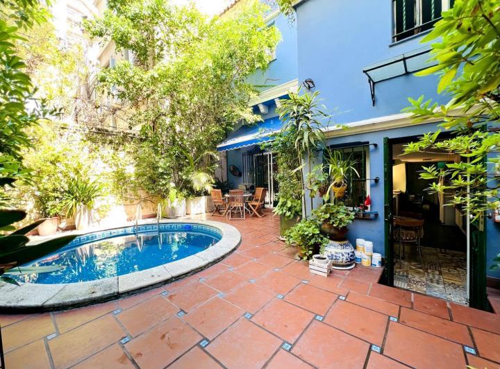 Casa · 500m² · 10 Ambientes · 1 Cochera