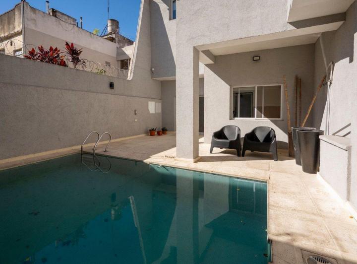 Casa · 315m² · 5 Ambientes · 2 Cocheras