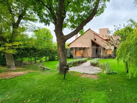 Casa en Alquiler en Neuquén, Confluencia