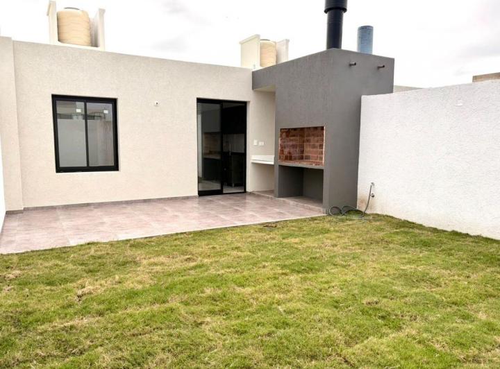 Casa · 86m² · 3 Ambientes · 1 Cochera