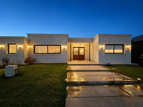 Casa en Venta en Luzuriaga, Maipú