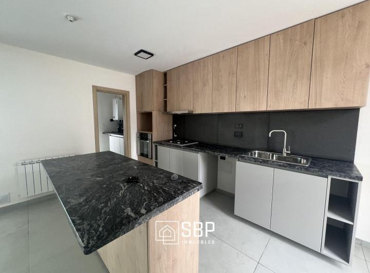 Casa · 128m² · 5 Ambientes · 2 Cocheras