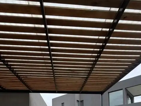 Casa en Alquiler en San Sebastián, Countries y Barrios Cerrados en Escobar