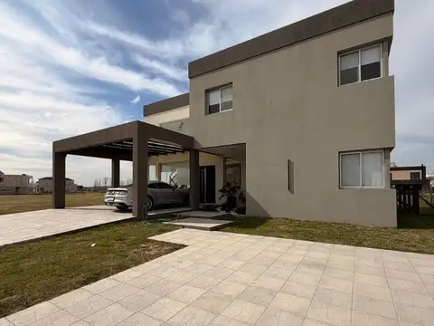 Casa en Alquiler en Terralagos, Canning