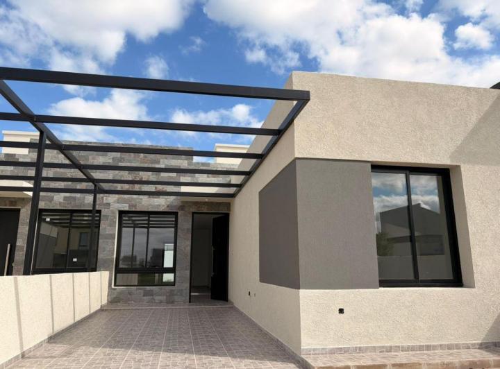 Casa · 101m² · 3 Ambientes · 1 Cochera