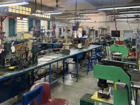 Galpón en Venta en Villa Ballester, Partido de General San Martín