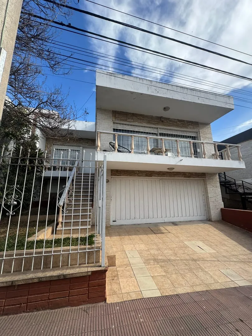 Venta casa 4 dorm categoria refaccionada apta credito- Maipu