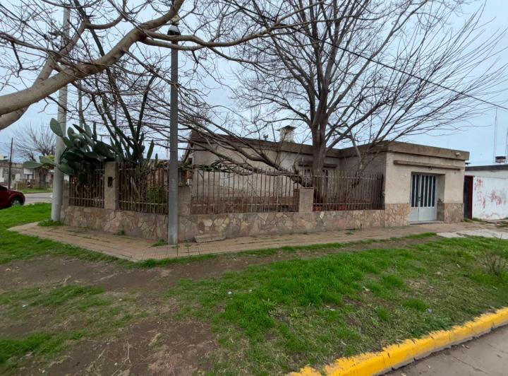 Casa · 130m² · 5 Ambientes · 2 Cocheras