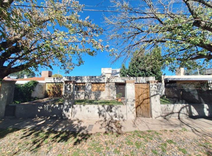 Casa · 119m² · 4 Ambientes · 2 Cocheras