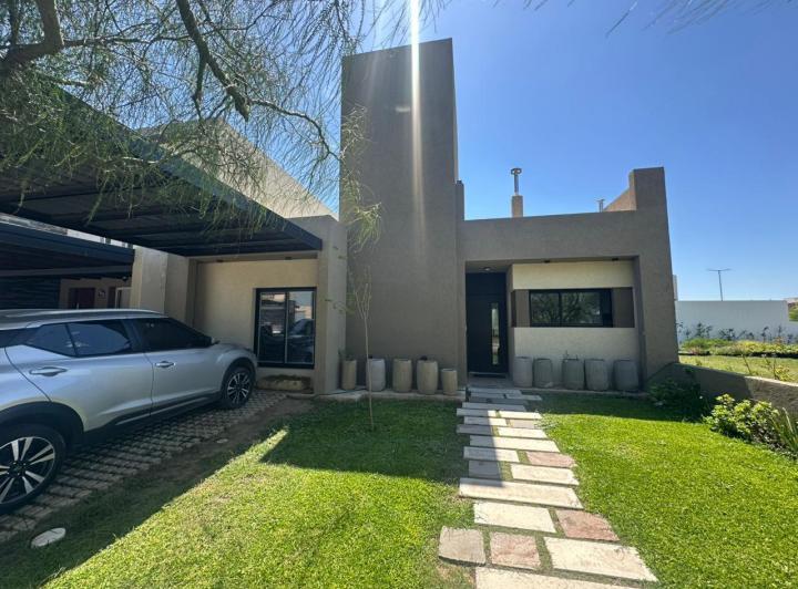 Casa · 134m² · 5 Ambientes