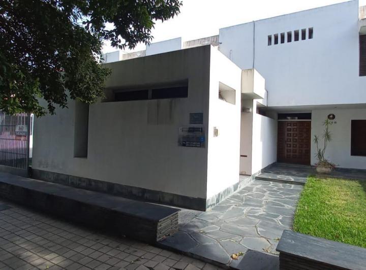 Casa · 367m² · 7 Ambientes