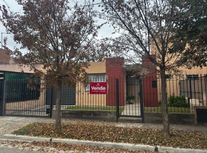 Casa · 70m² · 3 Ambientes · 1 Cochera