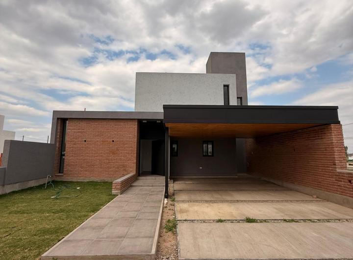 Casa · 190m² · 6 Ambientes