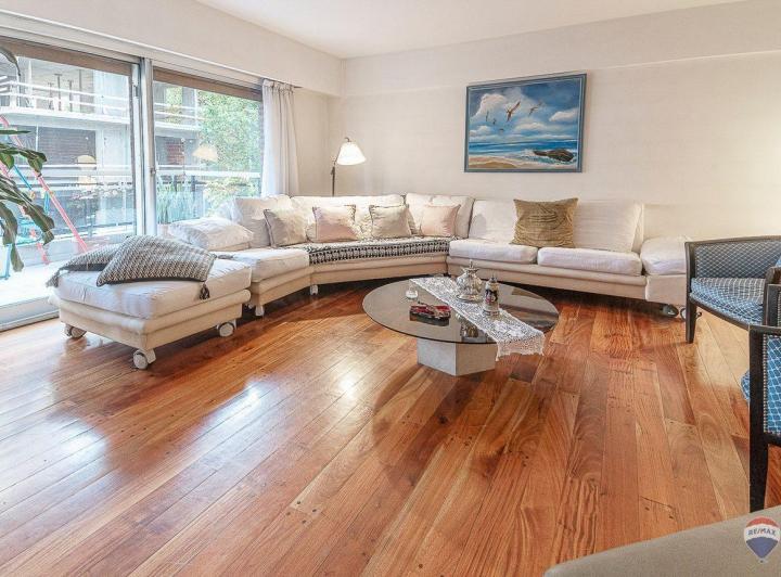 Departamento · 234m² · 4 Ambientes · 2 Cocheras