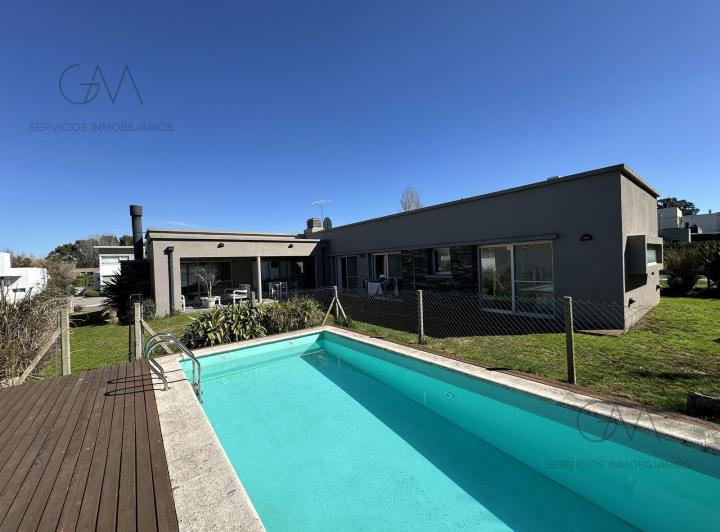 Casa · 160m² · 4 Ambientes