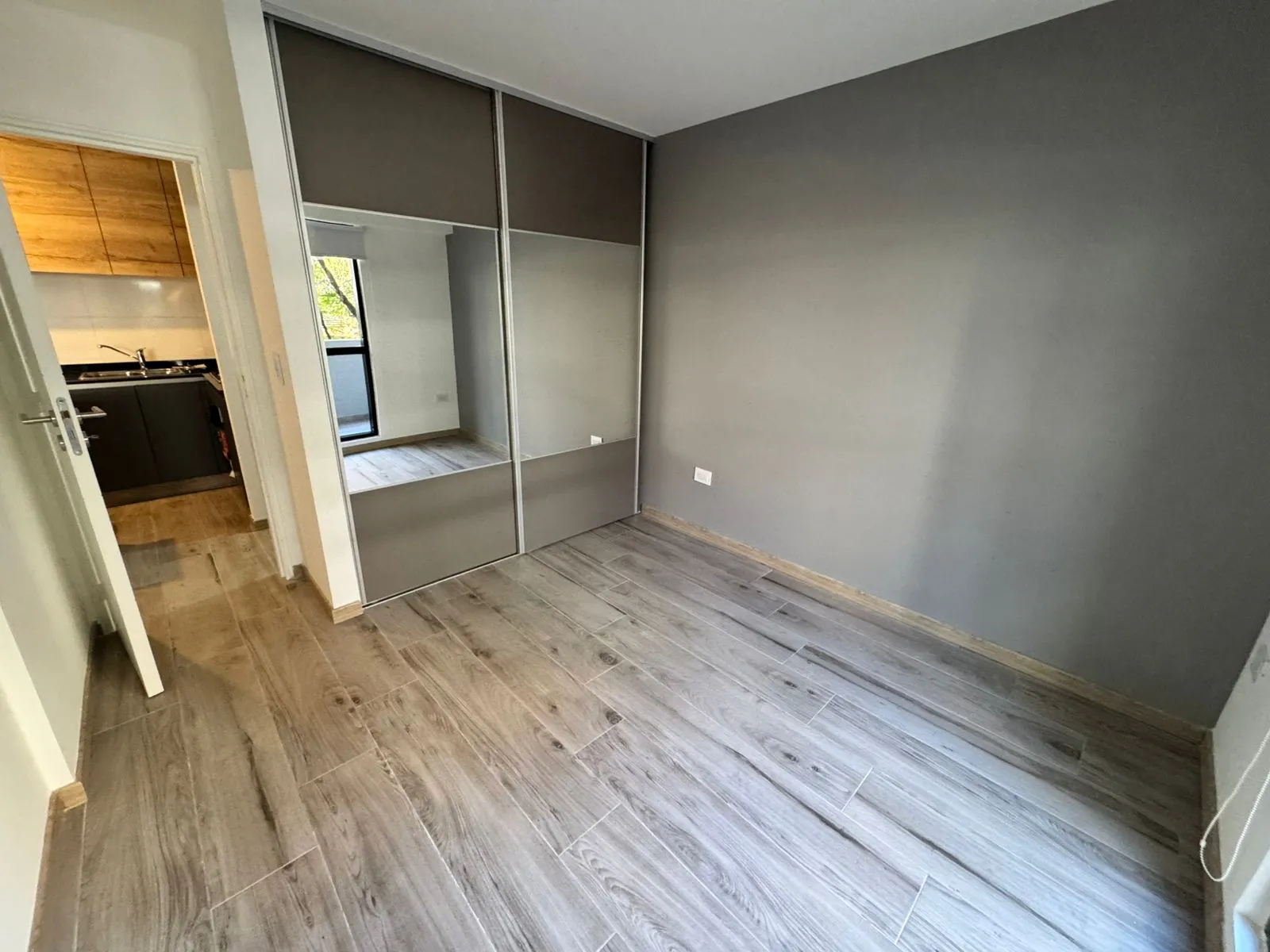 BETANIA RONDEAU : 1 DORM AMENITIES PREMIUM