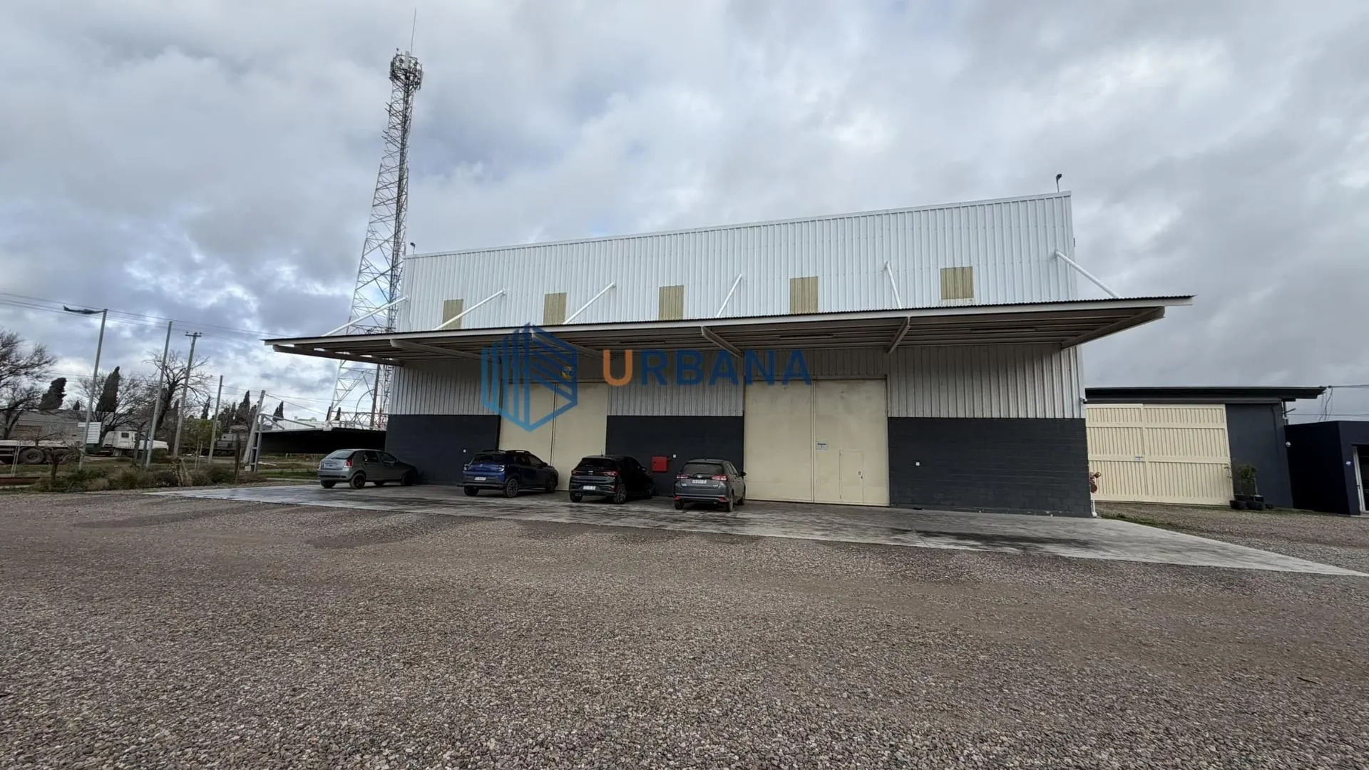 Galpon de 400m2 o 1.000m2 en predio cerrado