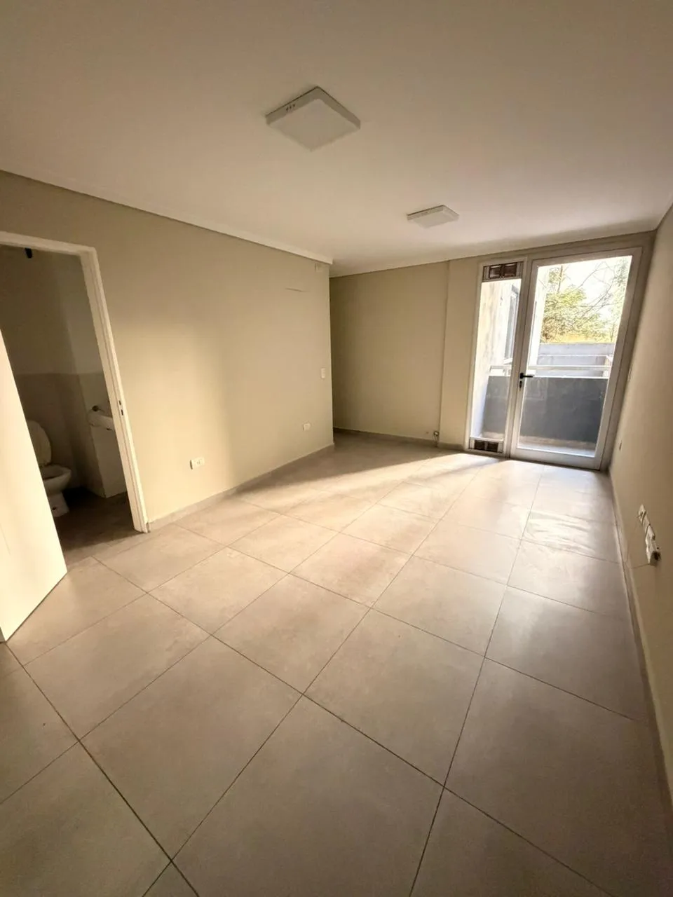 Alquiler Departamento en Nueva Córdoba 2 dormitorios con patio y balcón