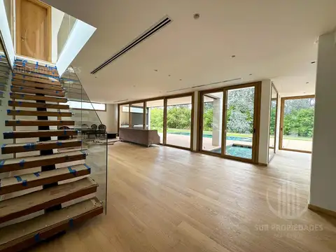 Casa en Alquiler en Saint Thomas, Countries y Barrios Cerrados en Esteban Echeverria