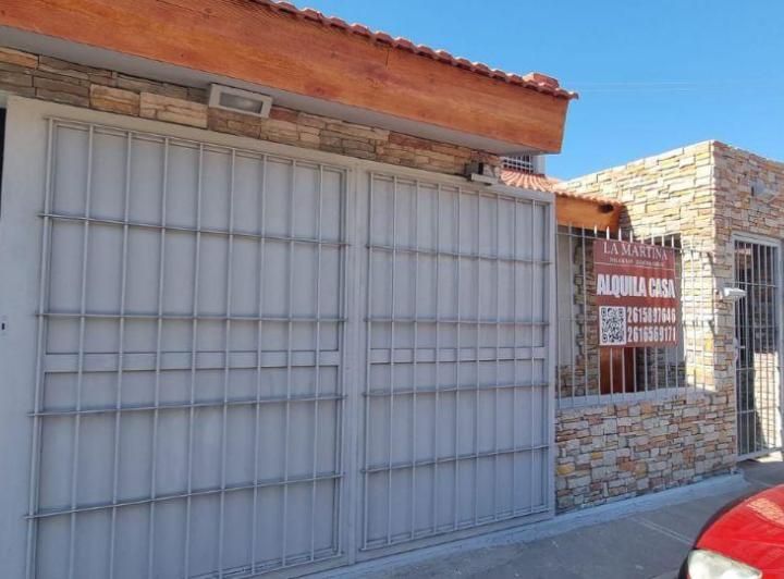 Casa · 200m² · 1 Ambiente · 1 Cochera