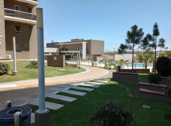 Departamento · 90m² · 4 Ambientes · 1 Cochera