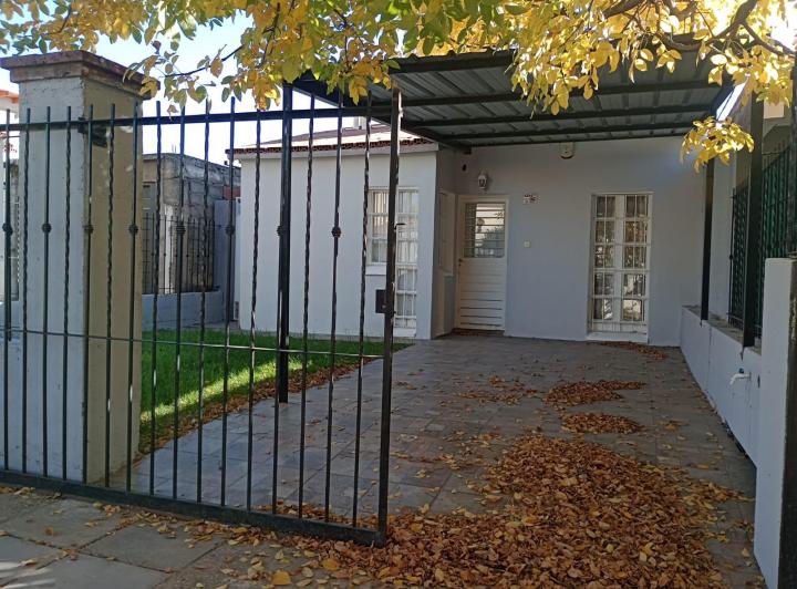 Casa · 68m² · 4 Ambientes · 1 Cochera