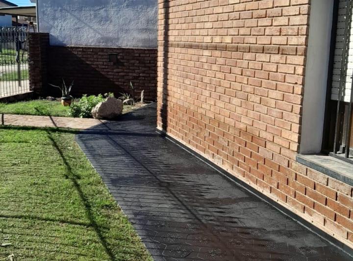 Casa · 100m² · 5 Ambientes · 1 Cochera