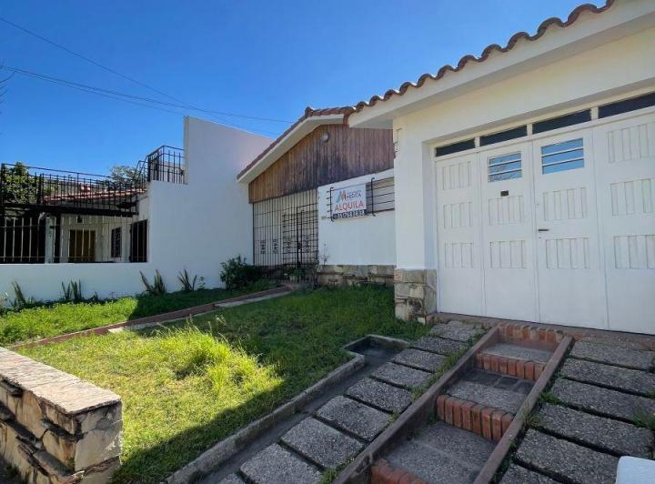 Casa · 150m² · 4 Ambientes · 1 Cochera