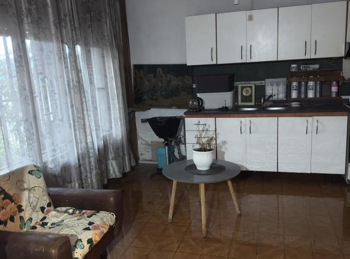 Casa · 200m² · 4 Ambientes · 1 Cochera