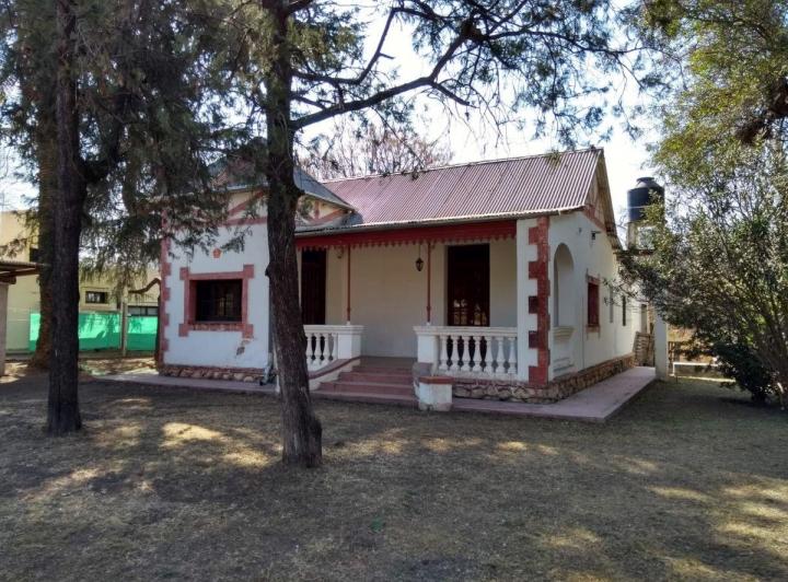 Casa · 80m² · 2 Ambientes · 2 Cocheras