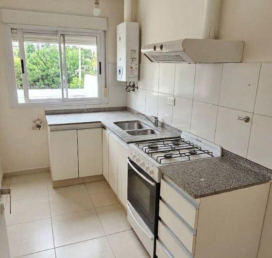 Casa · 100m² · 5 Ambientes · 1 Cochera