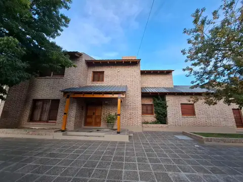 Casa en Venta en General Roca, Río Negro