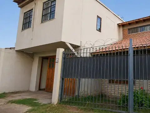 Casa en Alquiler en Jesús Nazareno, Guaymallén