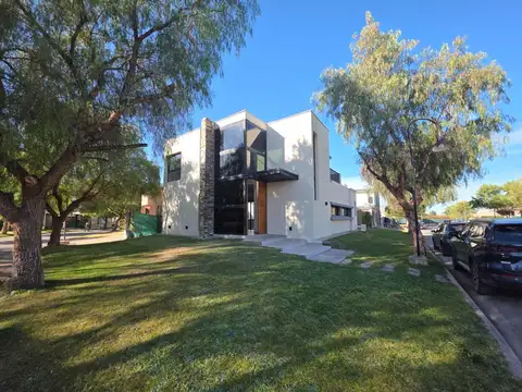 Casa en Venta en Maipú, Mendoza