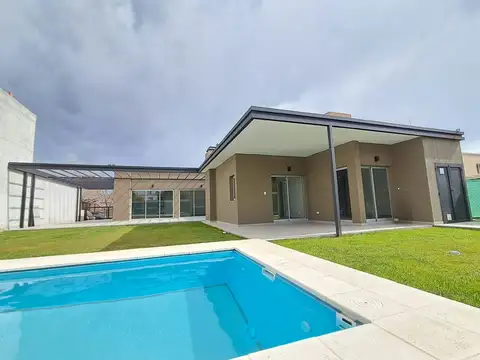Casa en Venta en Maipú, Mendoza