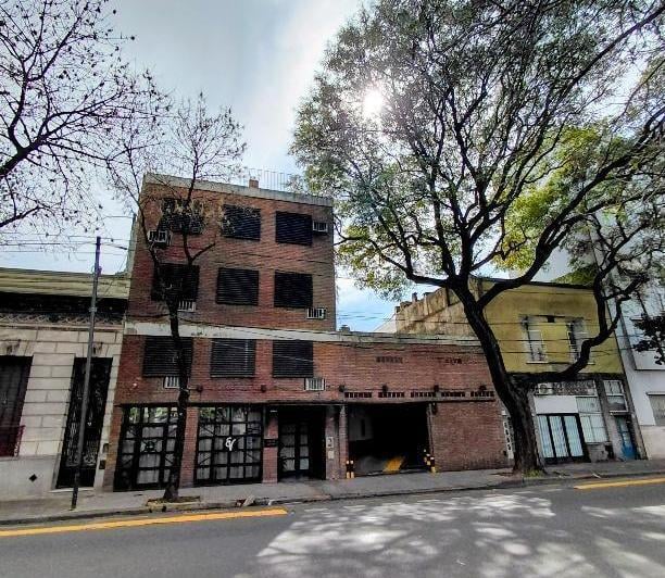 Terreno · 1160m² · 28 Ambientes · 20 Cocheras