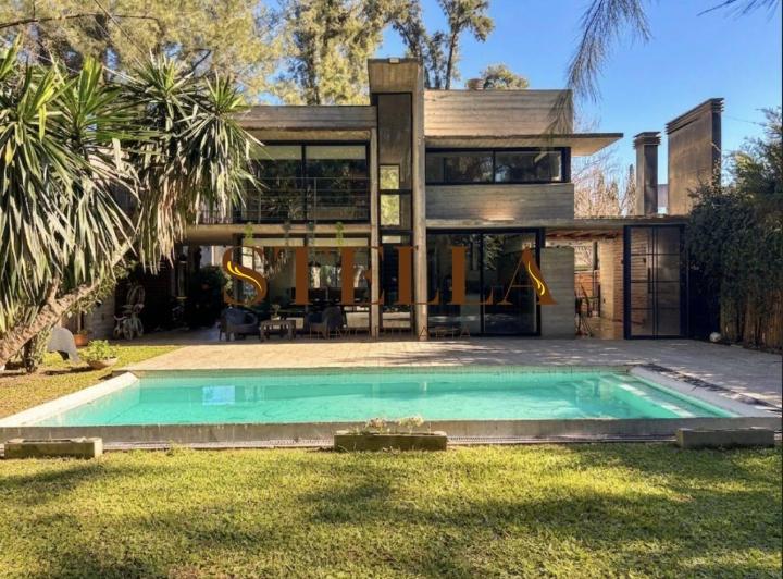 PH · 250m² · 5 Ambientes · 4 Cocheras