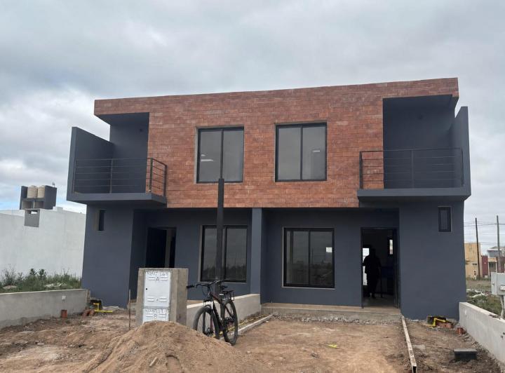 PH · 122m² · 5 Ambientes · 1 Cochera
