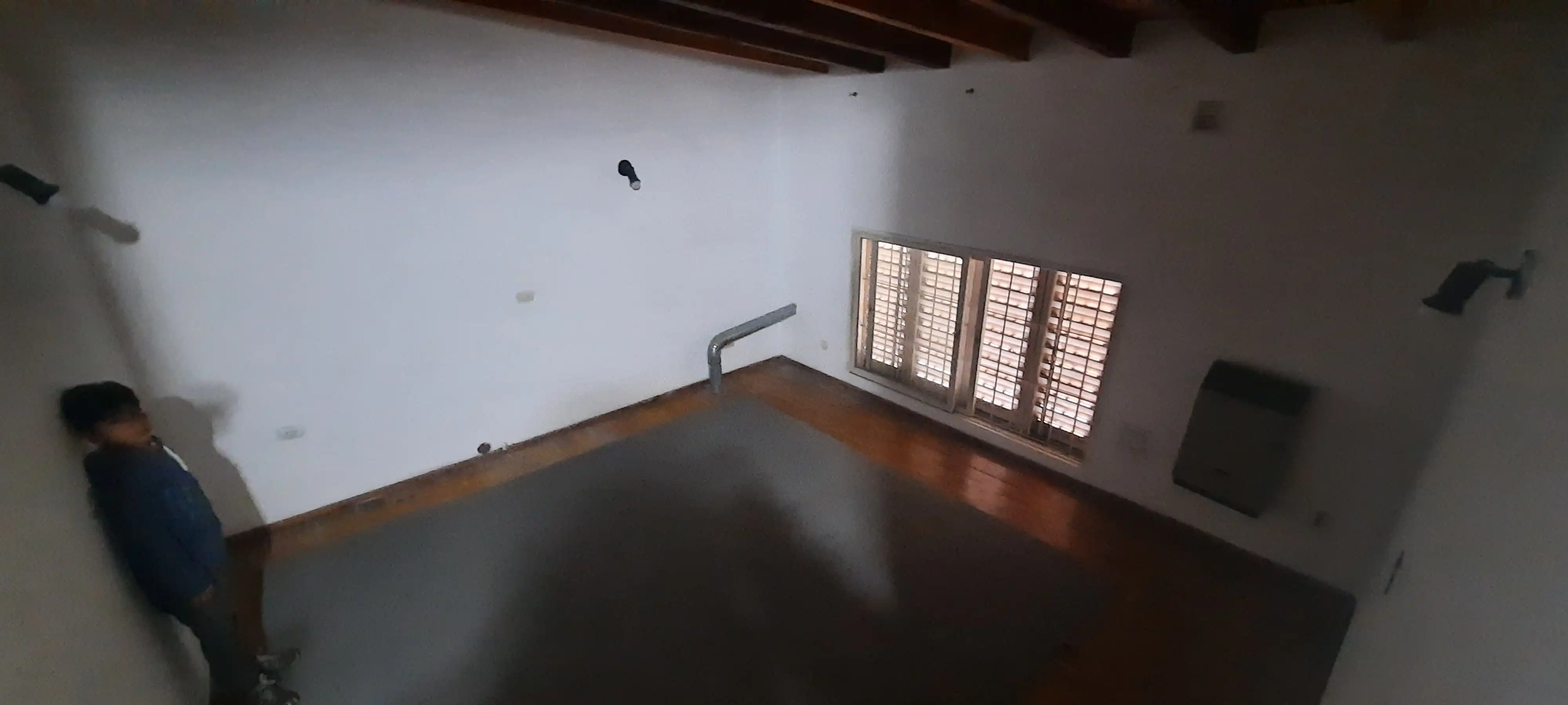 Dpto duplex con patio chico Mayorga 1500 barrio crisol sud