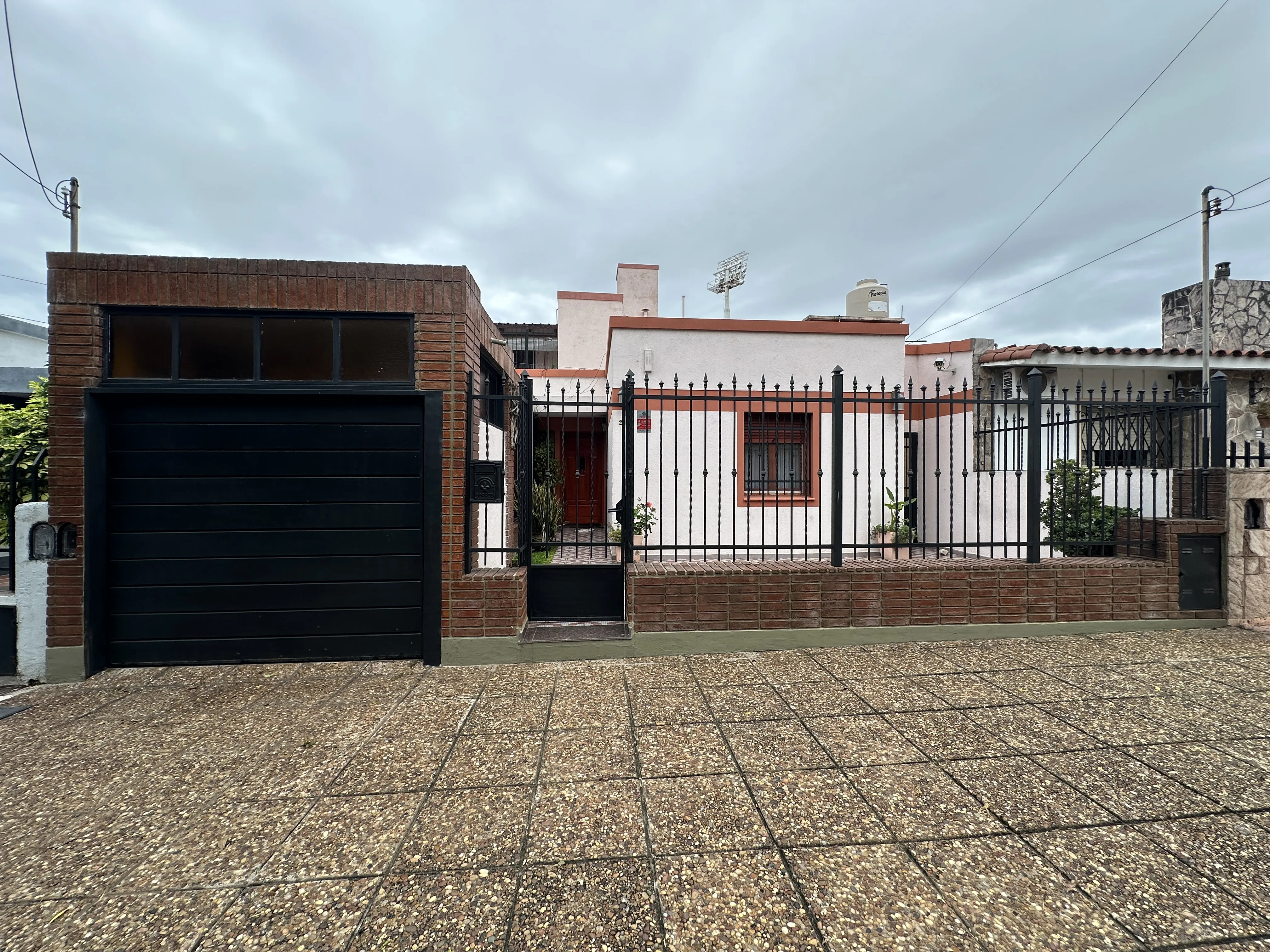 VENTA CASA 3 DORMITORIOS ALTA CORDOBA CORDOBA