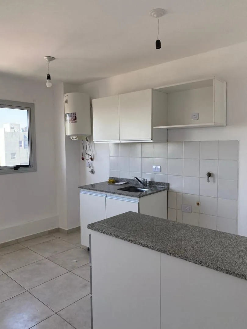Alquiler permanente Dpto 2 Dormitorios (Alto Alberdi)