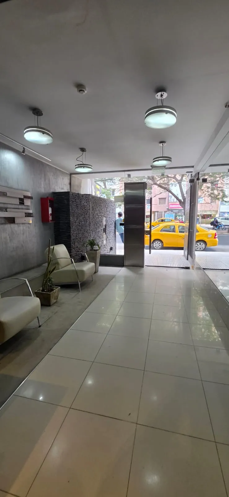 Se vende departamento de un dormitorio edif c pileta zona Terminal